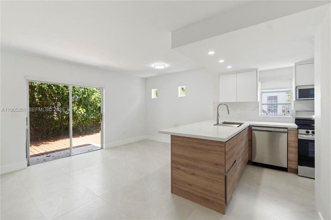 For Rent: $4,500 (3 beds, 2 baths, 1389 Square Feet)