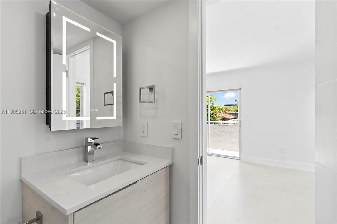 For Rent: $4,500 (3 beds, 2 baths, 1389 Square Feet)