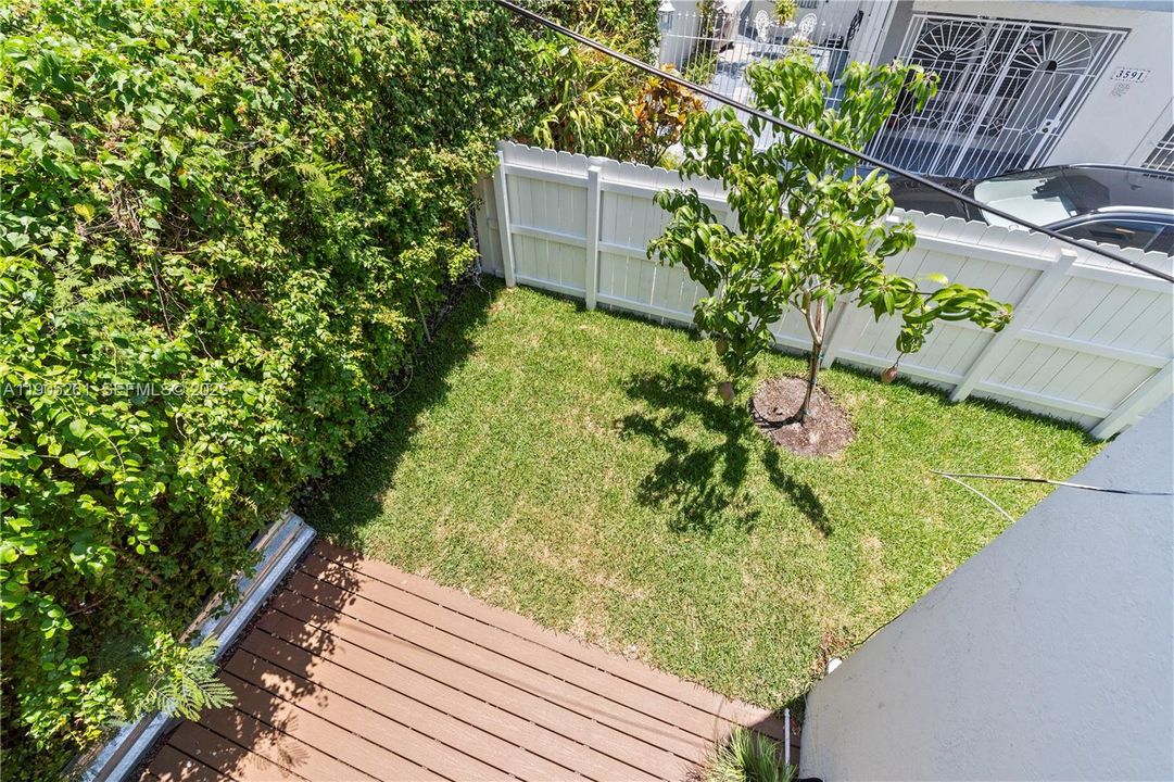 For Rent: $4,500 (3 beds, 2 baths, 1389 Square Feet)