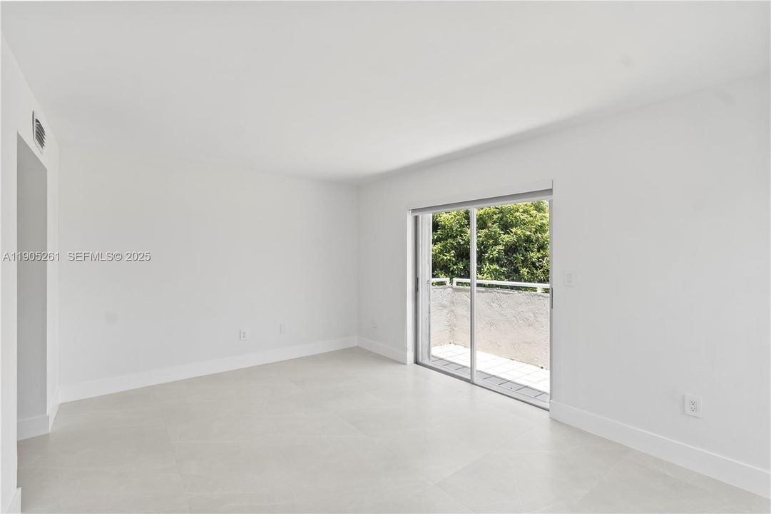 For Rent: $4,500 (3 beds, 2 baths, 1389 Square Feet)