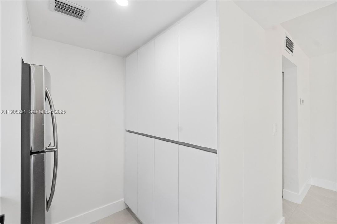 For Rent: $4,500 (3 beds, 2 baths, 1389 Square Feet)