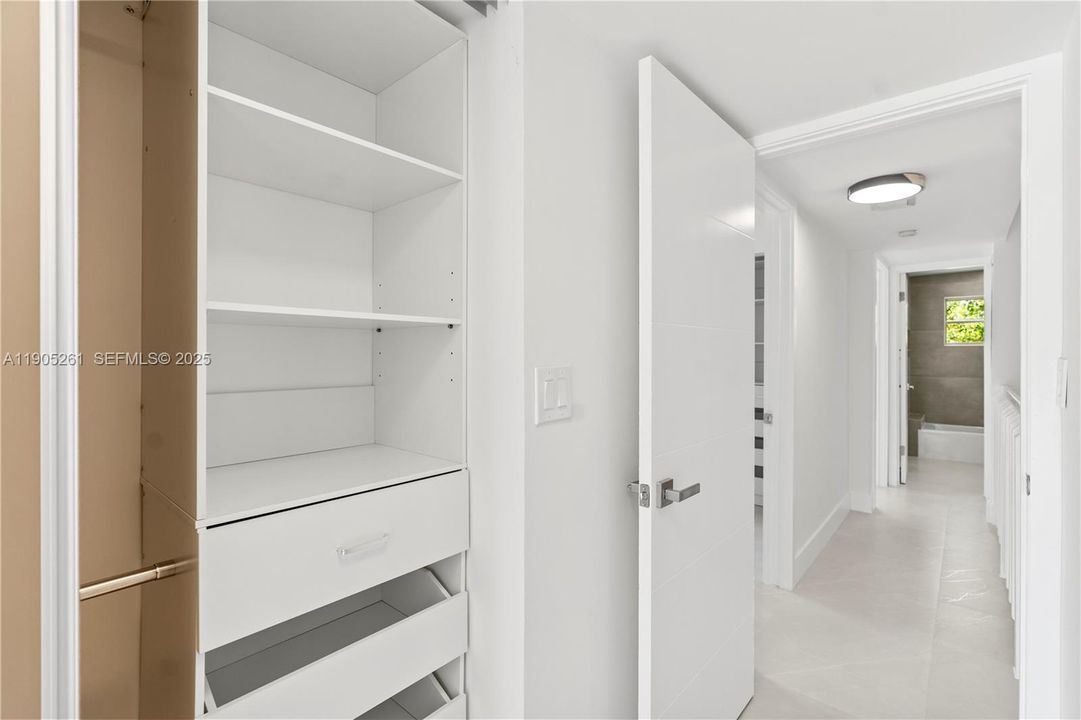 For Rent: $4,500 (3 beds, 2 baths, 1389 Square Feet)