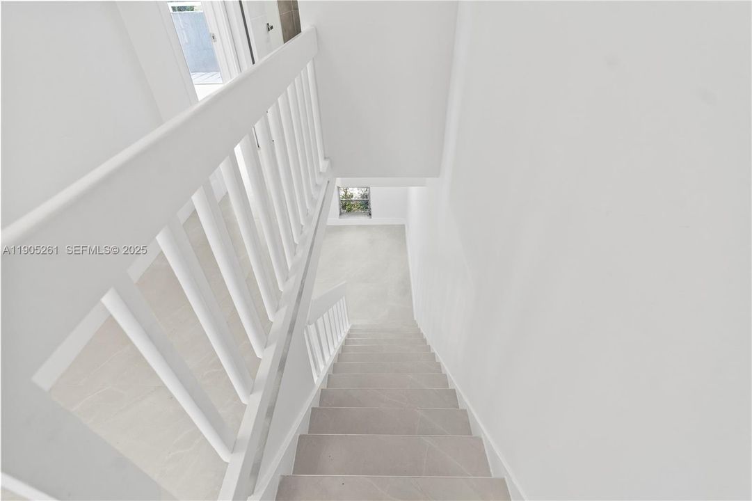 For Rent: $4,500 (3 beds, 2 baths, 1389 Square Feet)