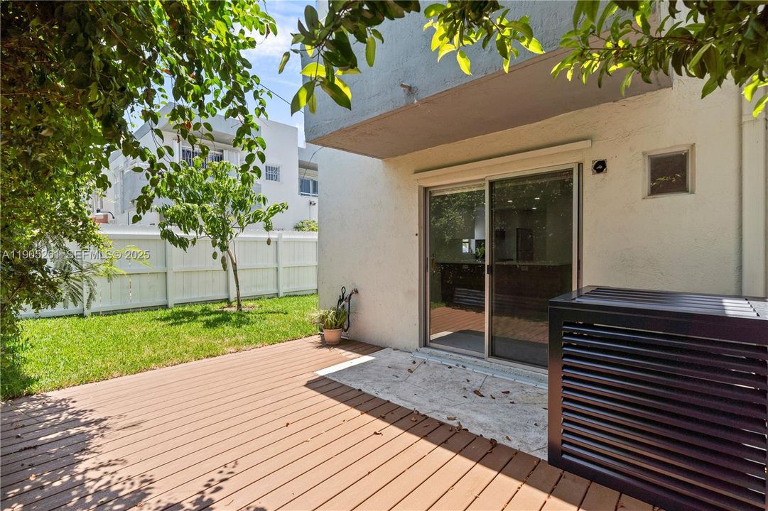 For Rent: $4,500 (3 beds, 2 baths, 1389 Square Feet)