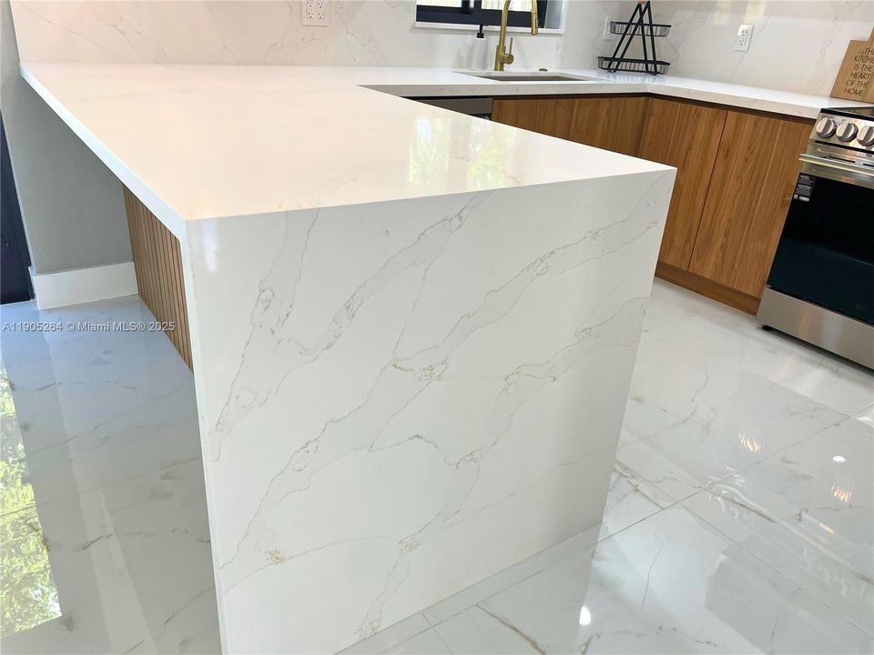 For Sale: $699,000 (5 beds, 3 baths, 2054 Square Feet)