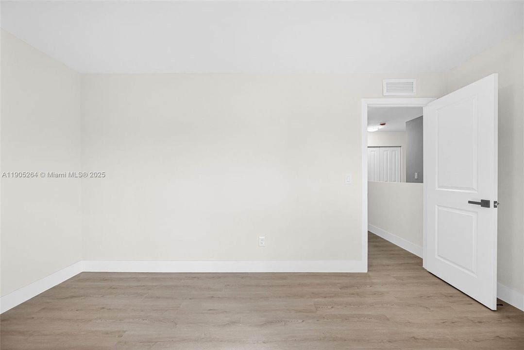 For Sale: $699,000 (5 beds, 3 baths, 2054 Square Feet)