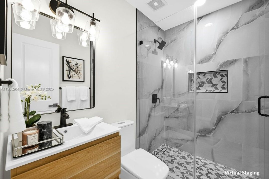 For Sale: $699,000 (5 beds, 3 baths, 2054 Square Feet)