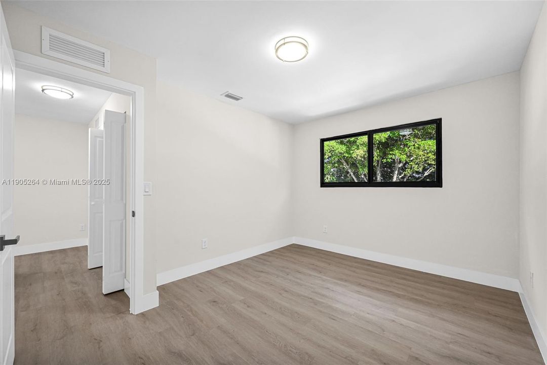 For Sale: $699,000 (5 beds, 3 baths, 2054 Square Feet)