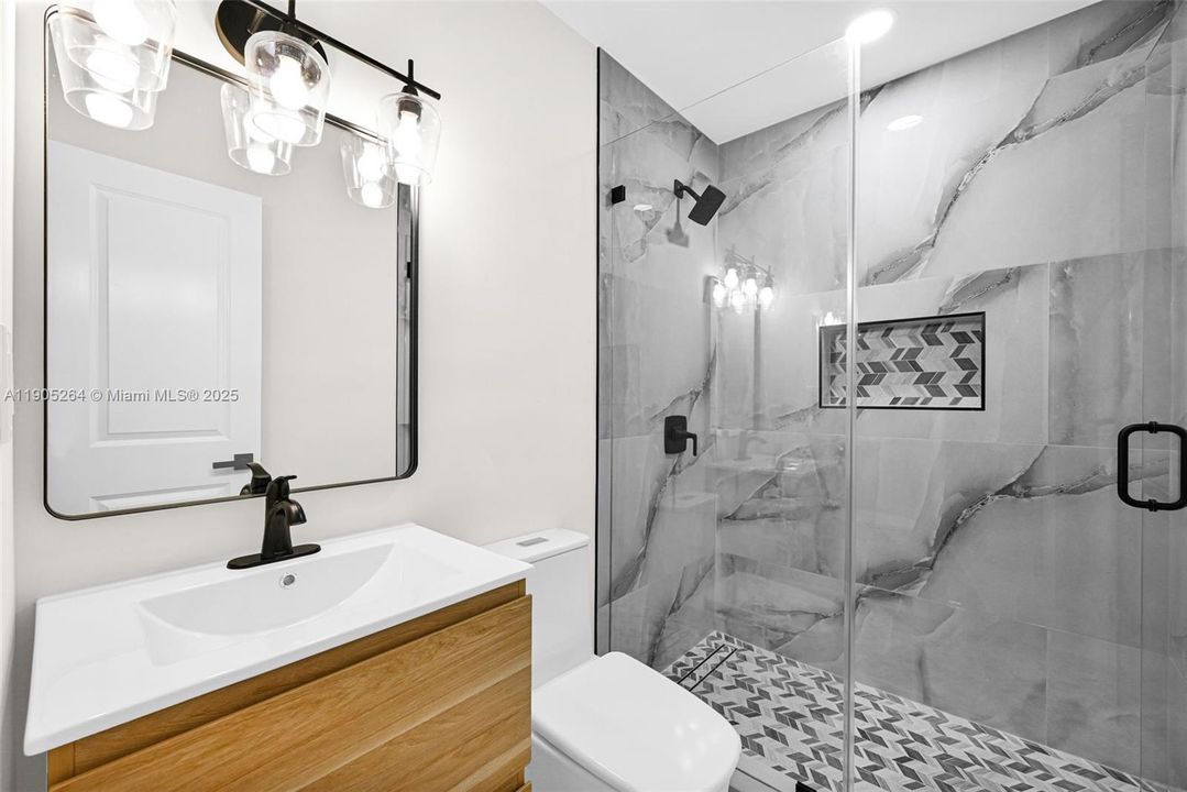 For Sale: $699,000 (5 beds, 3 baths, 2054 Square Feet)