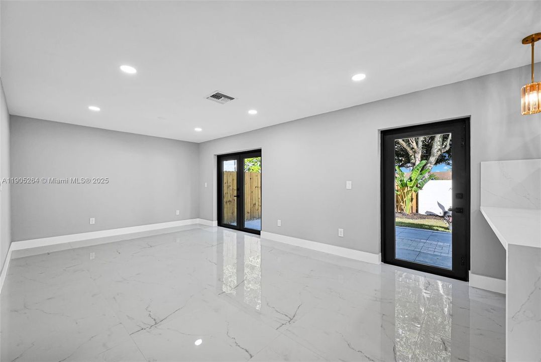 For Sale: $699,000 (5 beds, 3 baths, 2054 Square Feet)