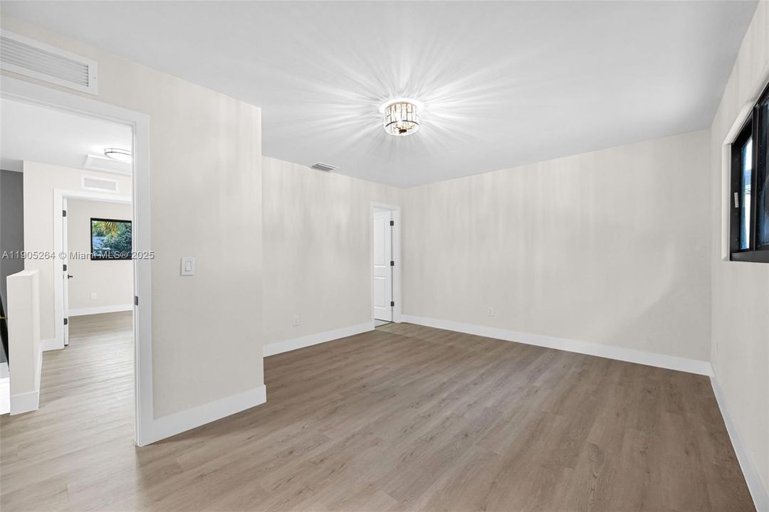 For Sale: $699,000 (5 beds, 3 baths, 2054 Square Feet)