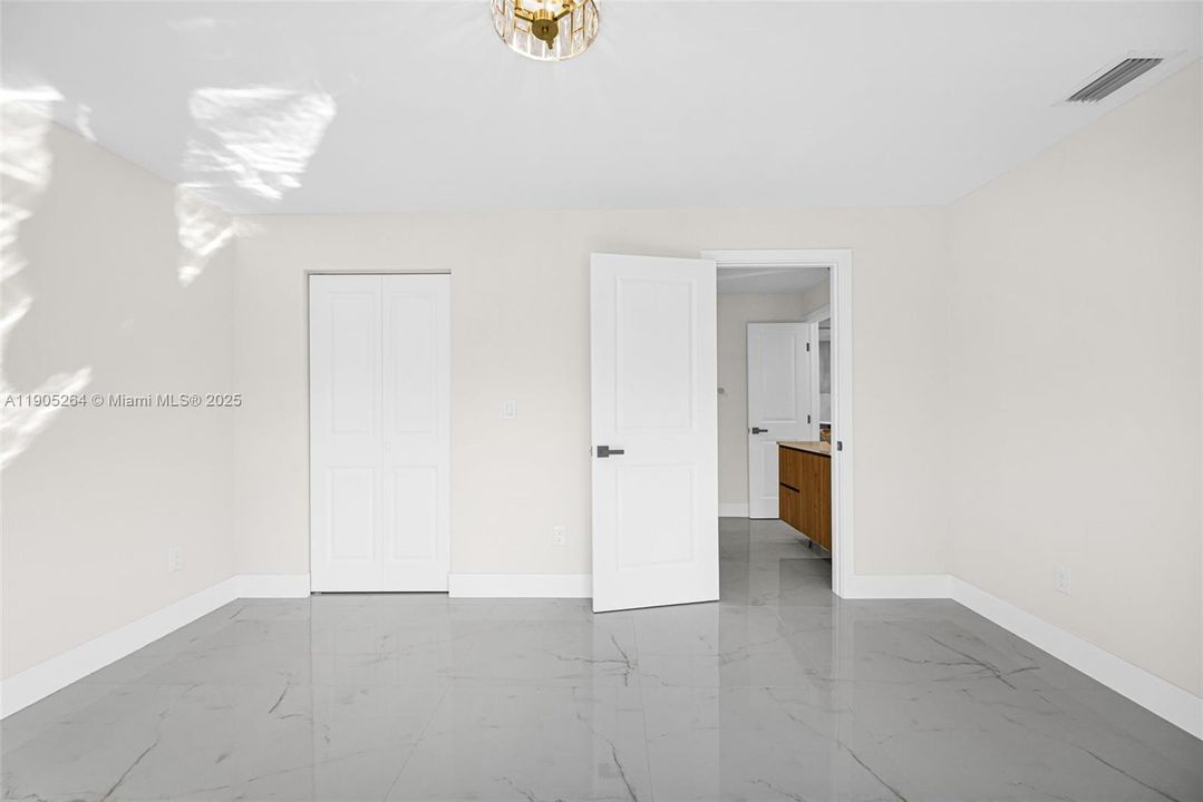 For Sale: $699,000 (5 beds, 3 baths, 2054 Square Feet)