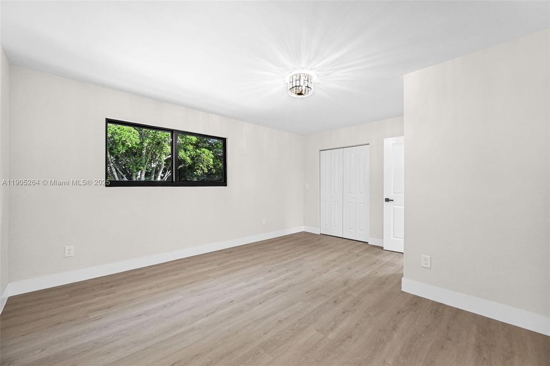 For Sale: $699,000 (5 beds, 3 baths, 2054 Square Feet)