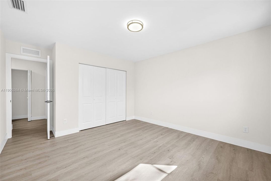 For Sale: $699,000 (5 beds, 3 baths, 2054 Square Feet)