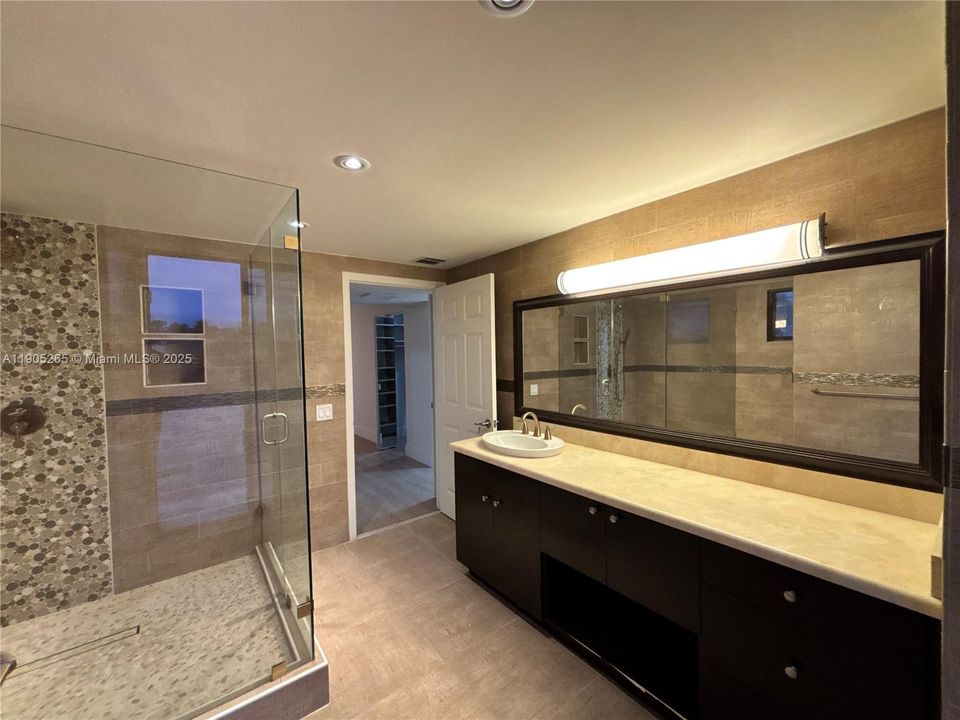 For Sale: $289,000 (2 beds, 2 baths, 1428 Square Feet)