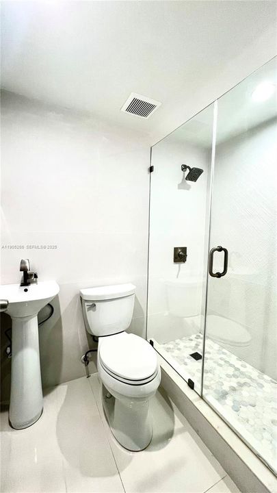 В аренду: $2,100 (1 спален, 2 ванн, 710 Квадратных фут)