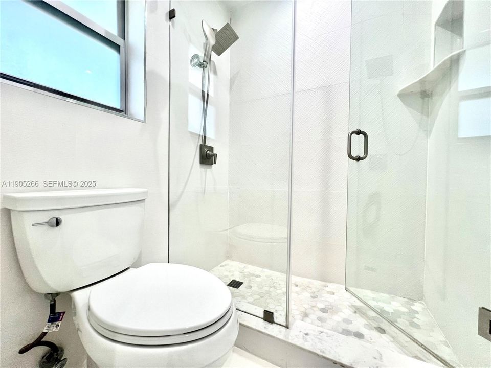 В аренду: $2,100 (1 спален, 2 ванн, 710 Квадратных фут)