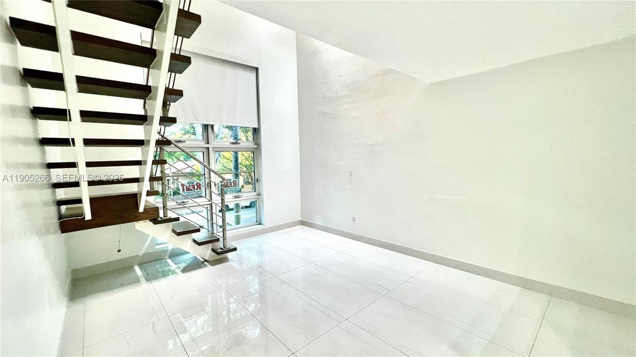 В аренду: $2,100 (1 спален, 2 ванн, 710 Квадратных фут)