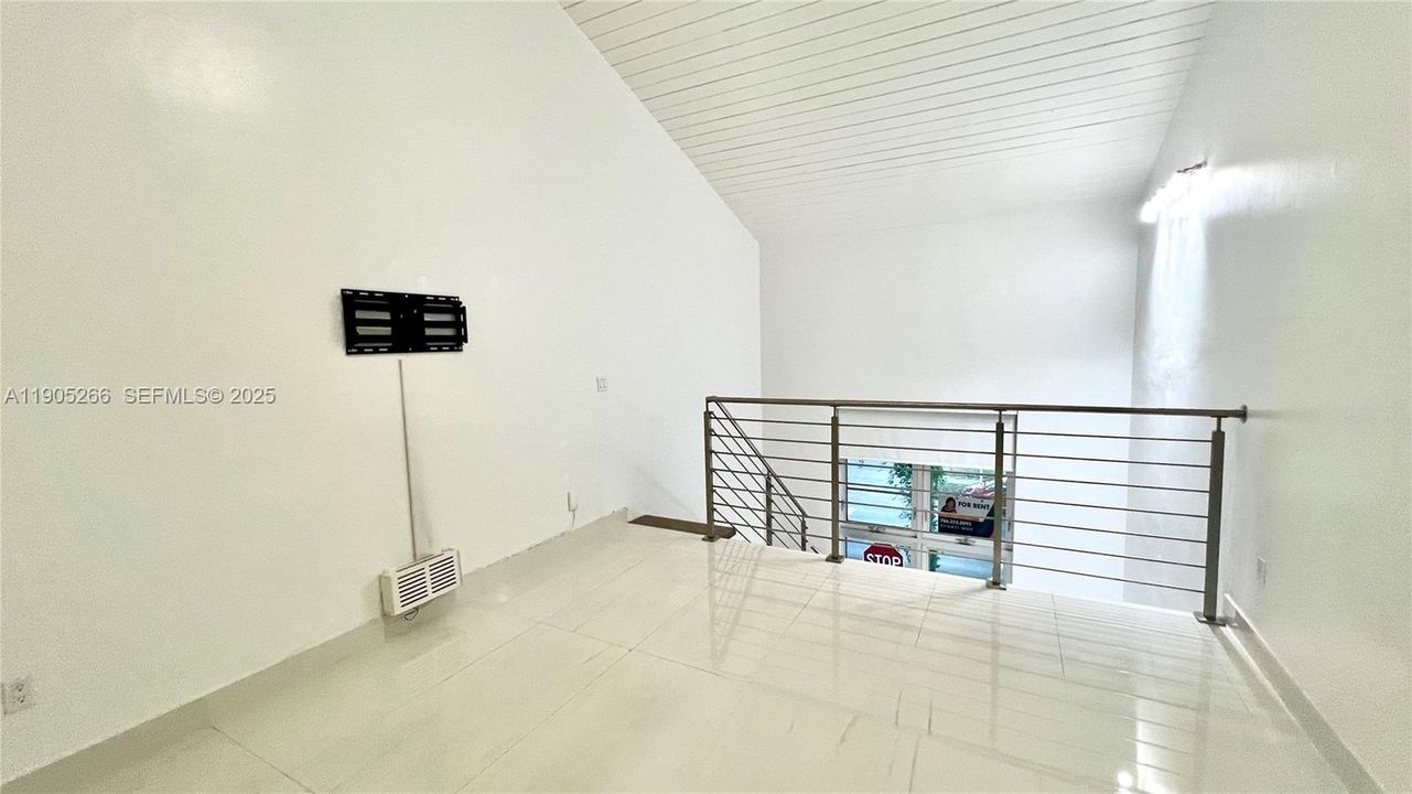 В аренду: $2,100 (1 спален, 2 ванн, 710 Квадратных фут)