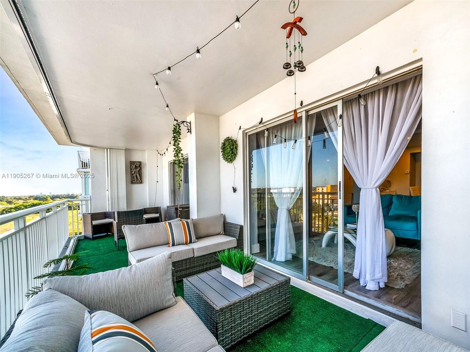 For Sale: $389,000 (3 beds, 2 baths, 1714 Square Feet)