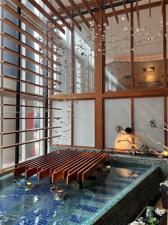 For Rent: $2,500 (0 beds, 1 baths, 567 Square Feet)