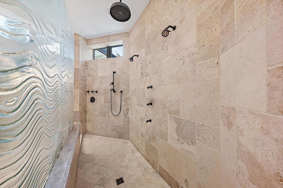 Master Suite Bathroom