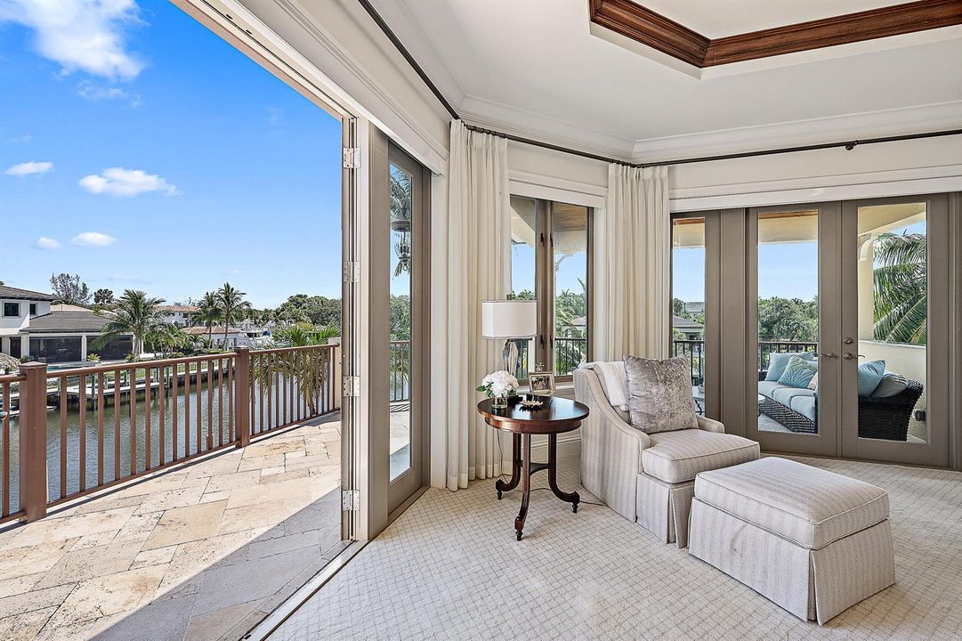 Master Suite Balcony Entry