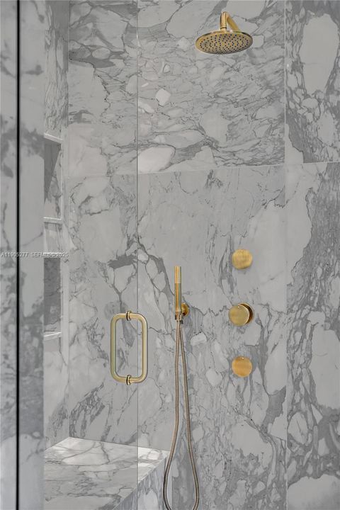 For Sale: $6,995,000 (5 beds, 5 baths, 3882 Square Feet)