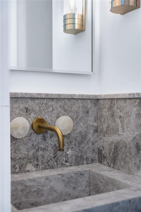 For Sale: $6,995,000 (5 beds, 5 baths, 3882 Square Feet)