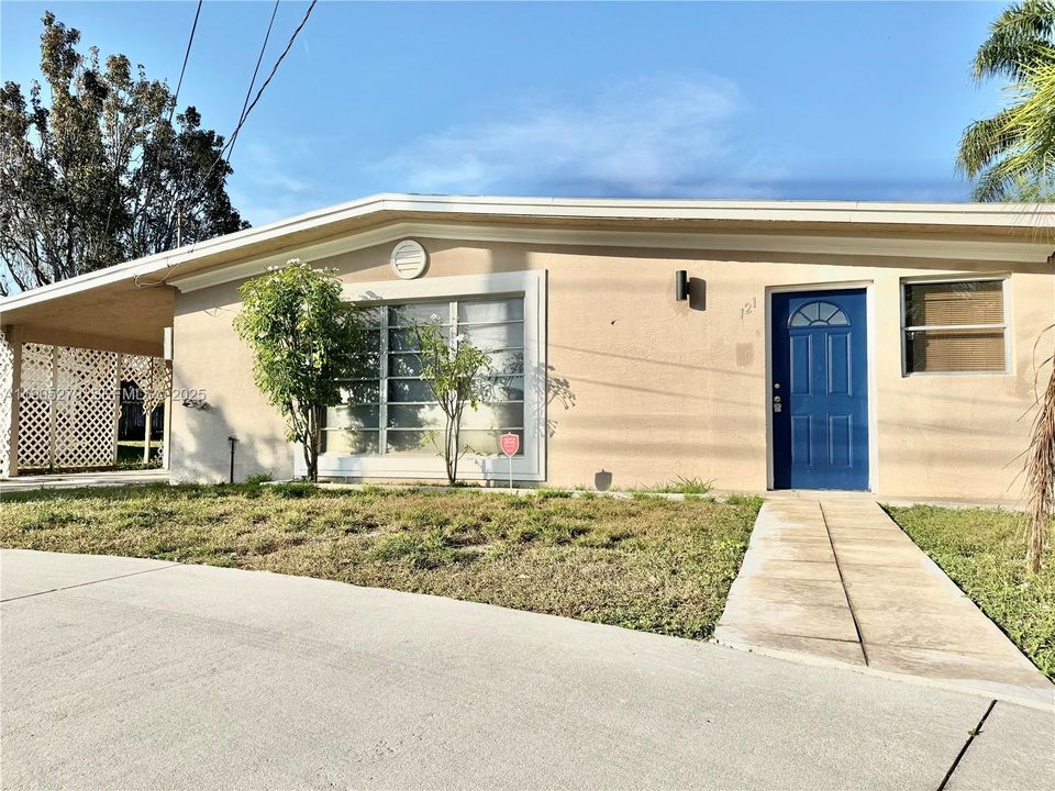 For Sale: $348,000 (3 beds, 2 baths, 1475 Square Feet)