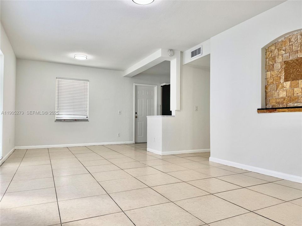 For Sale: $348,000 (3 beds, 2 baths, 1475 Square Feet)