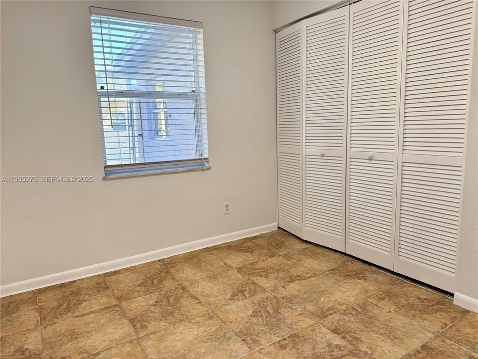 For Sale: $348,000 (3 beds, 2 baths, 1475 Square Feet)