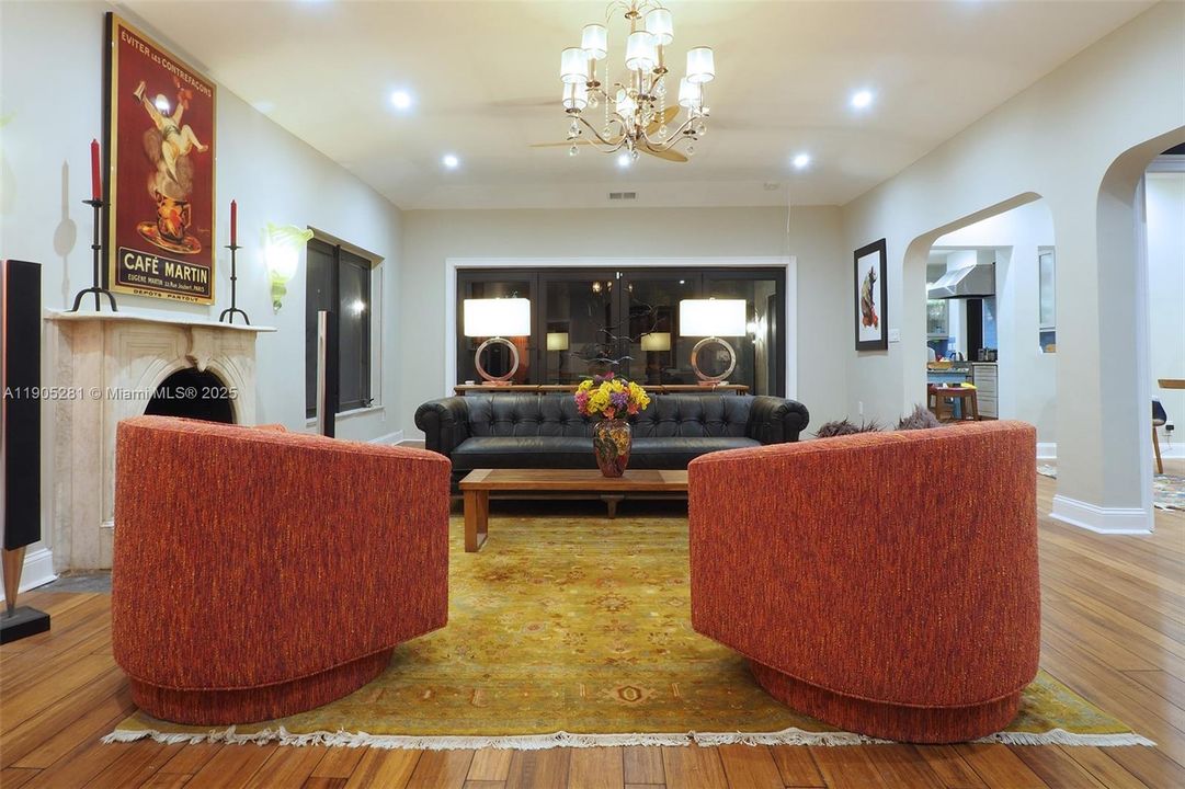 На продажу: $3,990,000 (5 спален, 5 ванн, 3056 Квадратных фут)