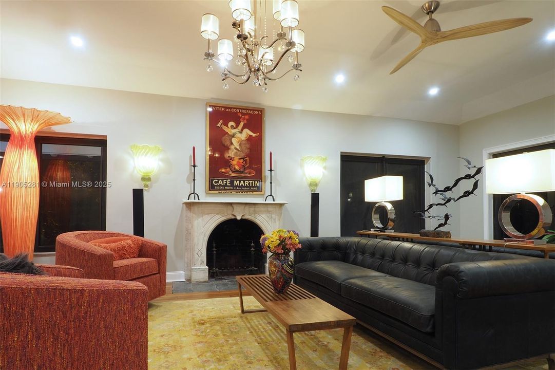 На продажу: $3,990,000 (5 спален, 5 ванн, 3056 Квадратных фут)