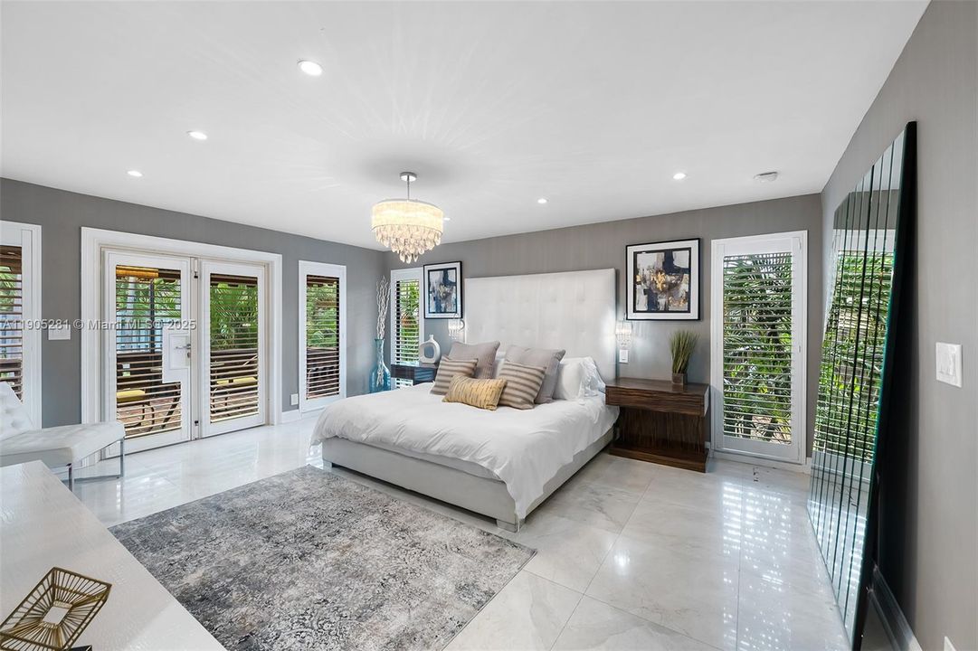 На продажу: $3,990,000 (5 спален, 5 ванн, 3056 Квадратных фут)