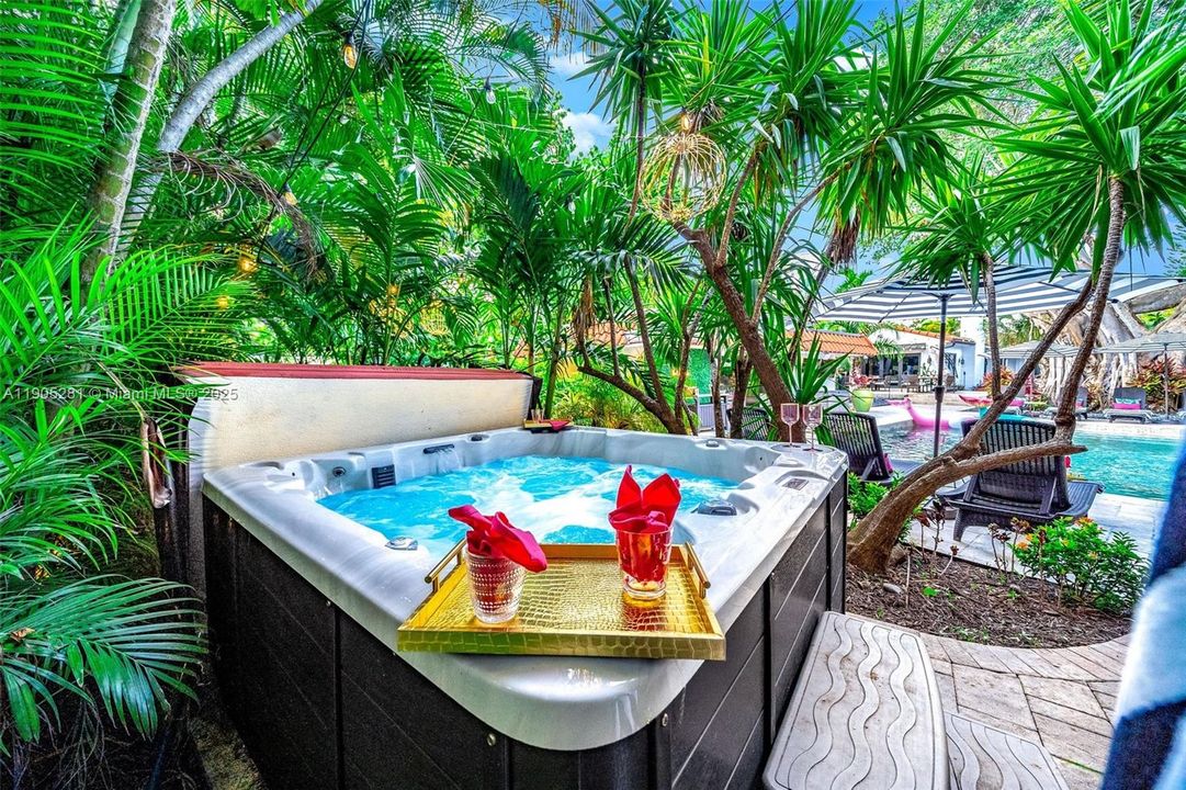 На продажу: $3,990,000 (5 спален, 5 ванн, 3056 Квадратных фут)