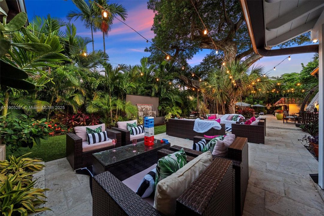 На продажу: $3,990,000 (5 спален, 5 ванн, 3056 Квадратных фут)