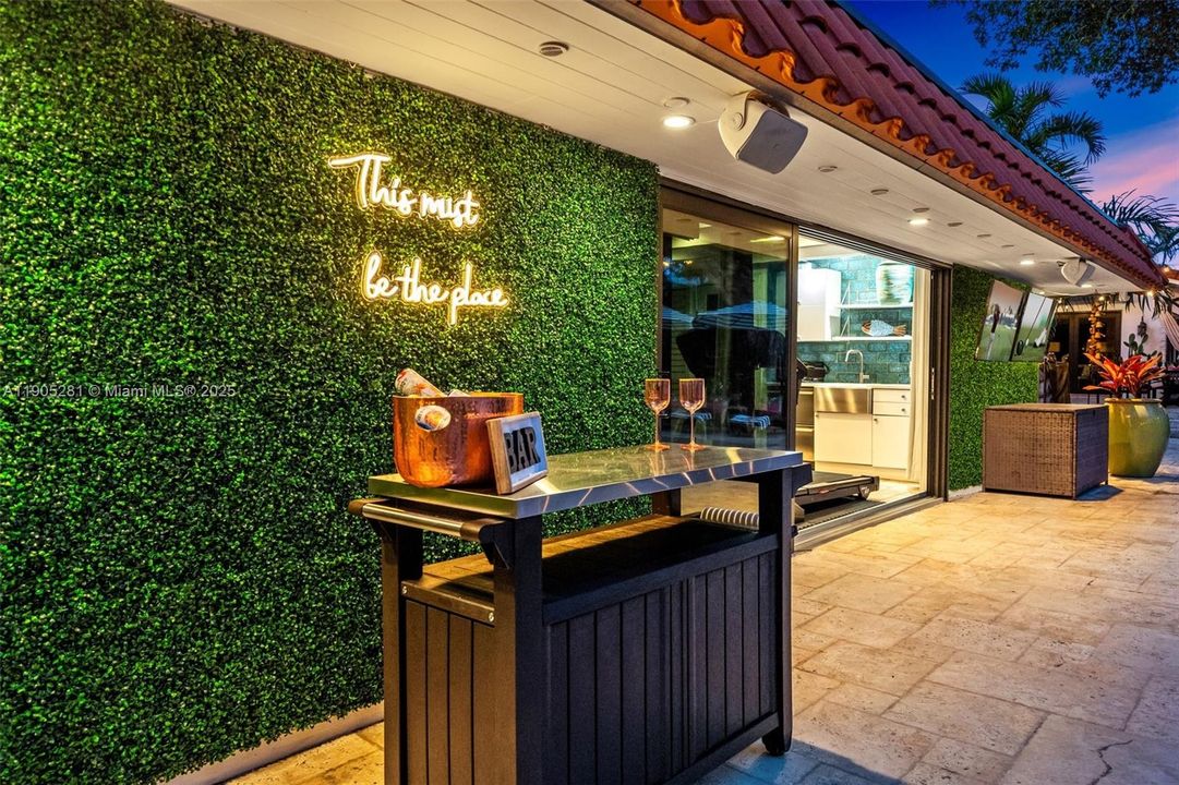 На продажу: $3,990,000 (5 спален, 5 ванн, 3056 Квадратных фут)