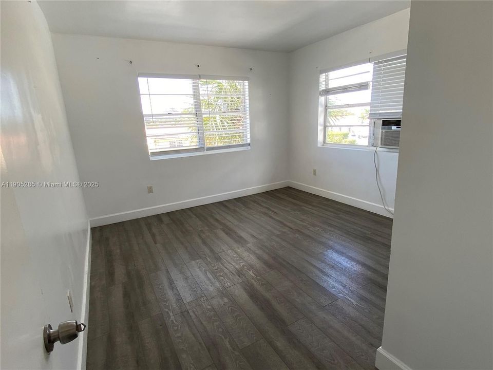 Recently Rented: $2,600 (2 beds, 2 baths, 5094 Square Feet)