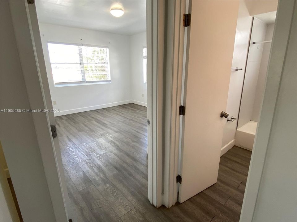 Recently Rented: $2,600 (2 beds, 2 baths, 5094 Square Feet)