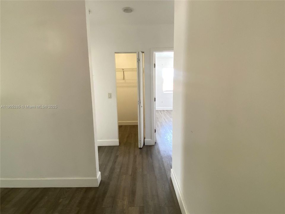 Recently Rented: $2,600 (2 beds, 2 baths, 5094 Square Feet)