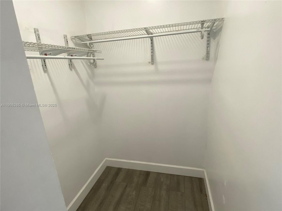 Recently Rented: $2,600 (2 beds, 2 baths, 5094 Square Feet)