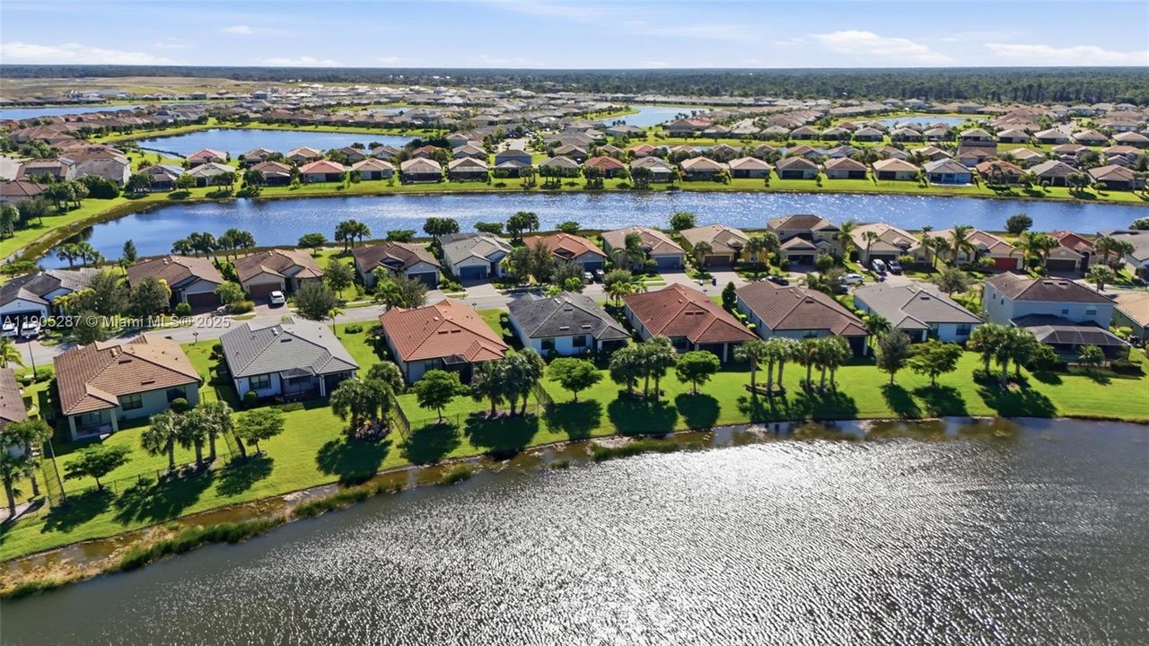 En Venta: $340,000 (3 camas, 2 baños, 1675 Pies cuadrados)