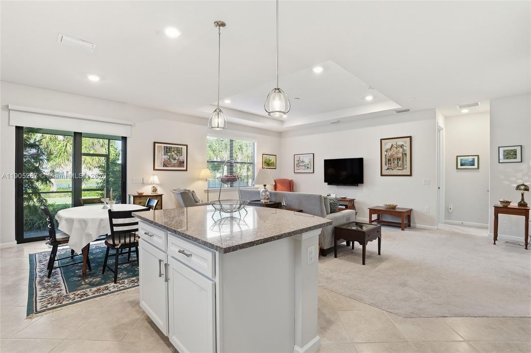 En Venta: $340,000 (3 camas, 2 baños, 1675 Pies cuadrados)