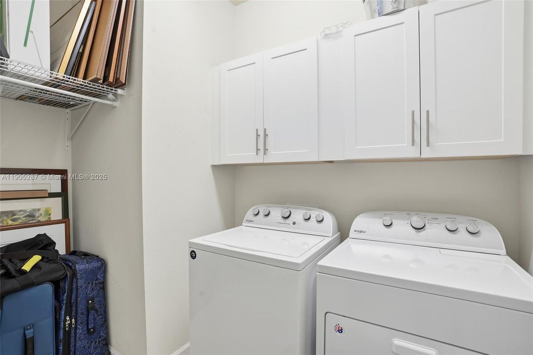 En Venta: $340,000 (3 camas, 2 baños, 1675 Pies cuadrados)