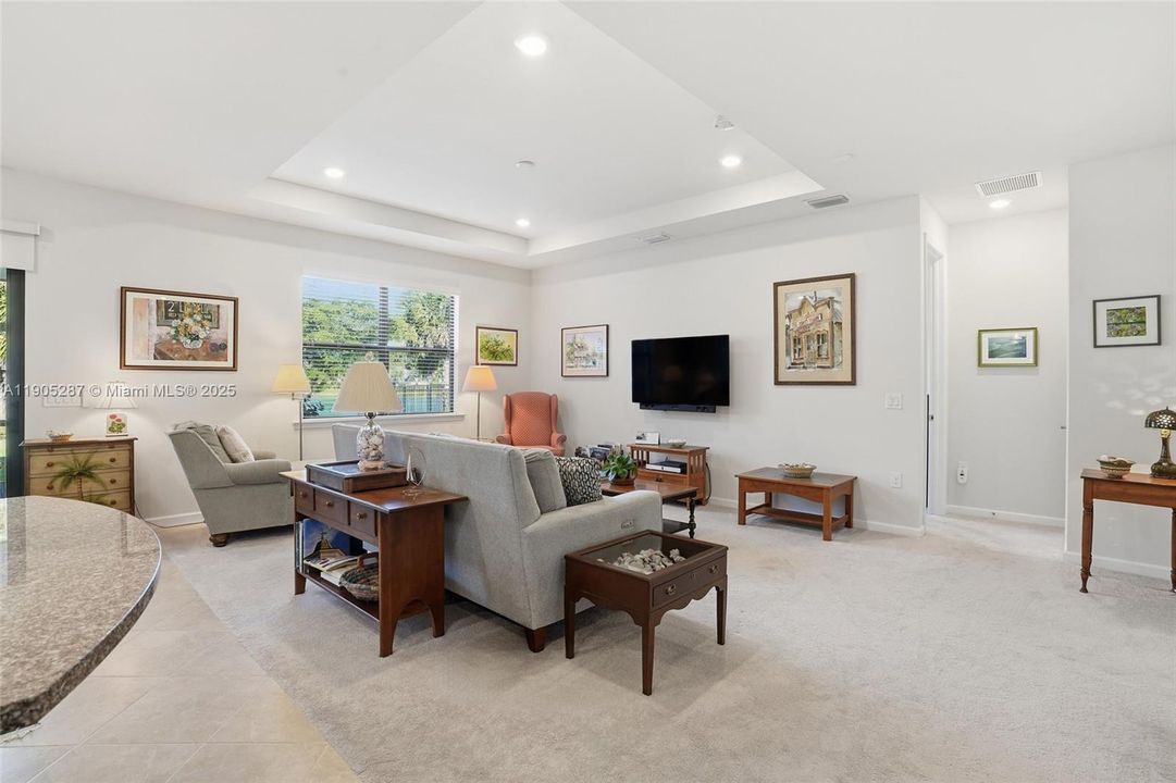 En Venta: $340,000 (3 camas, 2 baños, 1675 Pies cuadrados)