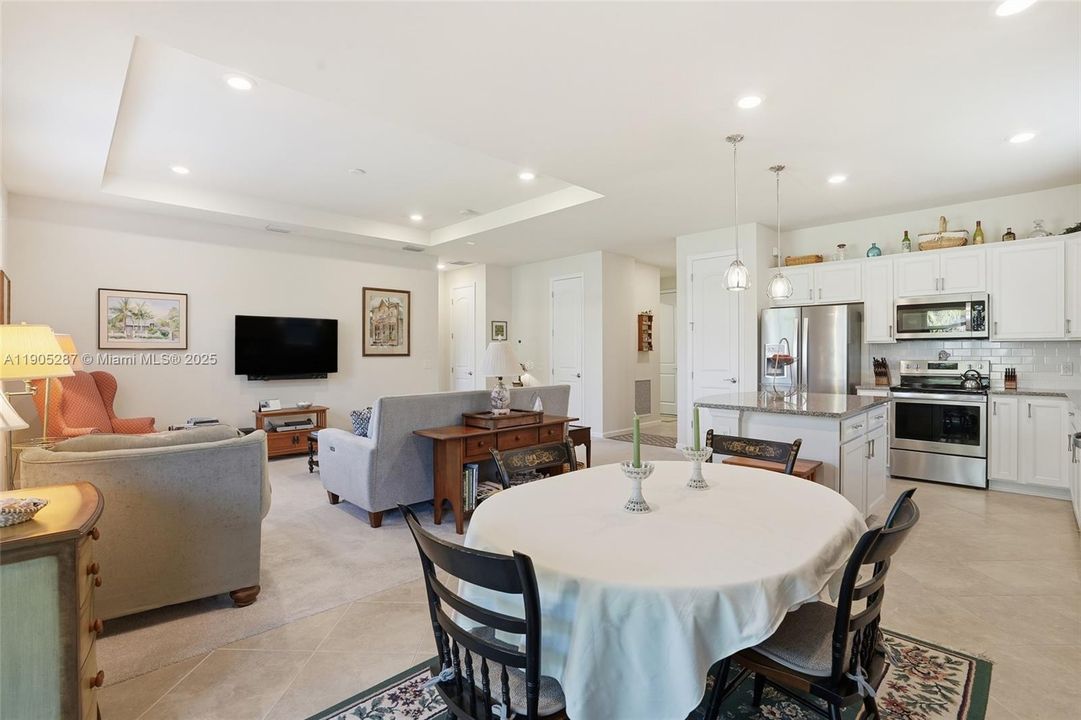 En Venta: $340,000 (3 camas, 2 baños, 1675 Pies cuadrados)