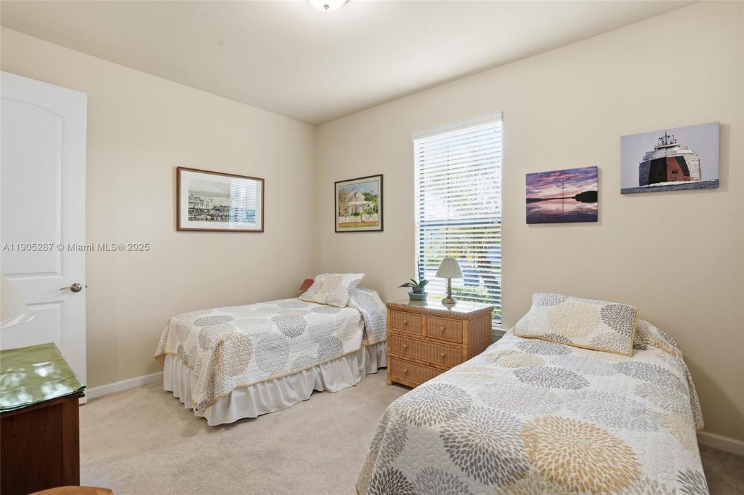 En Venta: $340,000 (3 camas, 2 baños, 1675 Pies cuadrados)