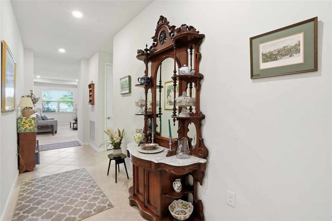 En Venta: $340,000 (3 camas, 2 baños, 1675 Pies cuadrados)