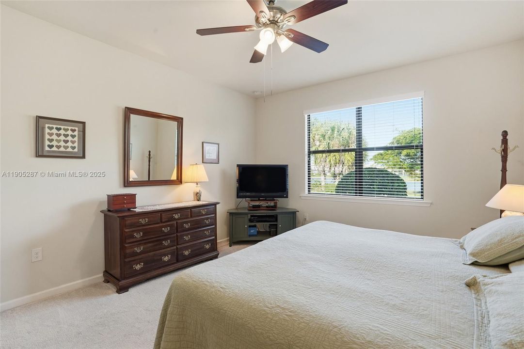 En Venta: $340,000 (3 camas, 2 baños, 1675 Pies cuadrados)